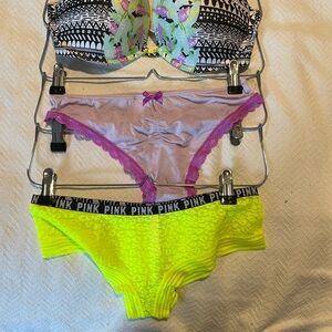 SET: Victoria’s Secret vibrant bra and 2 panties